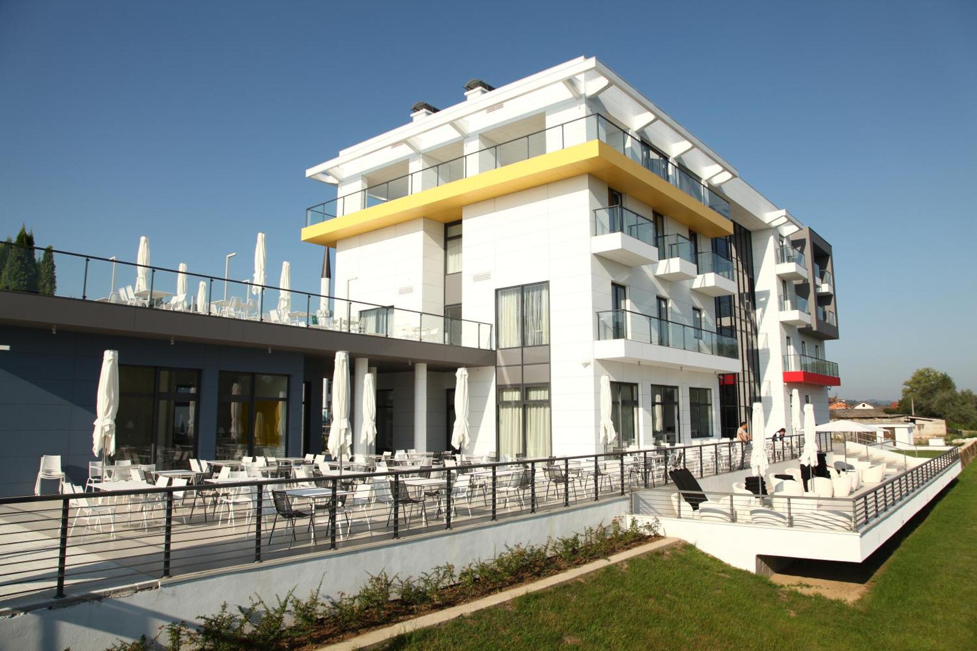 Zepter Hotel Bosanska Dubica Екстериор снимка